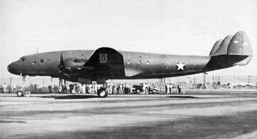 El XC-69 Nº de Serie 1961 NX2560, primer prototipo del Lockheed C-69 Constellation en su primer vuelo, el 9 de Enero de 1943
