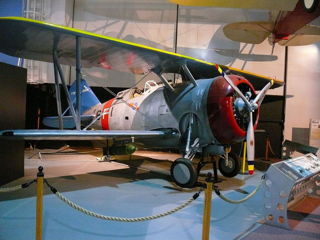 Grumman F3F se exhibe en el San Diego Aerospace Museum, San Diego, California