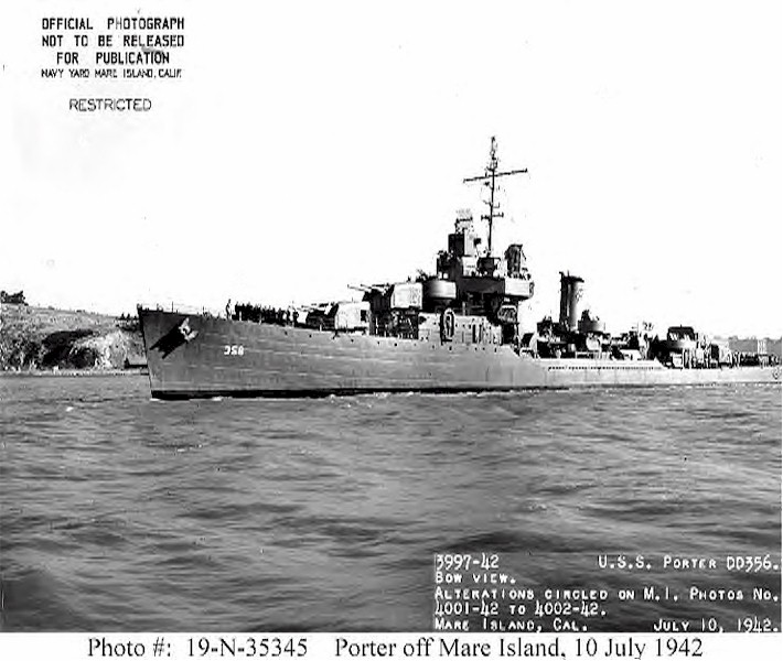 El USS Porter frente a Mare Island, 20 de julio de 1942