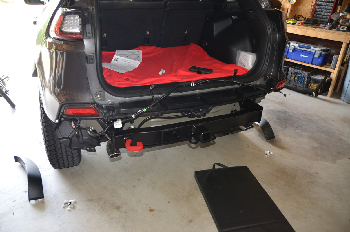 Installing the hitch  2014+ Jeep Cherokee Forums