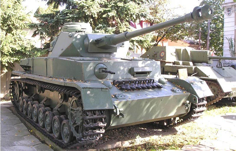 PzKpfw IV Ausf. J conservado en el Muzeul Militar National, Bucares, Rumanía 
