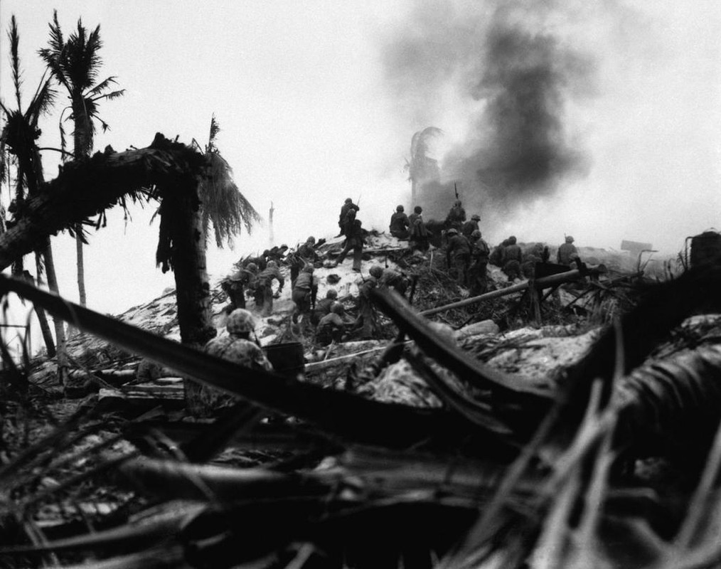 Fotografía que retrata la devastación en tarawa durante los combates