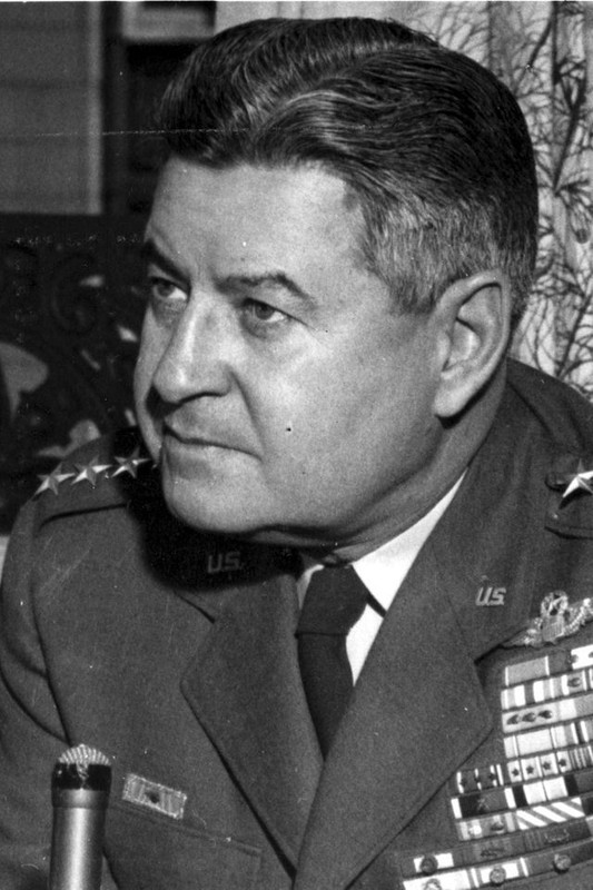 Curtis E. LeMay durante la Guerra Fría como Jefe del SAC, Strategic Air Command, Mando Aéreo Estratégico, de la Fuerza Aérea de EE.UU.
