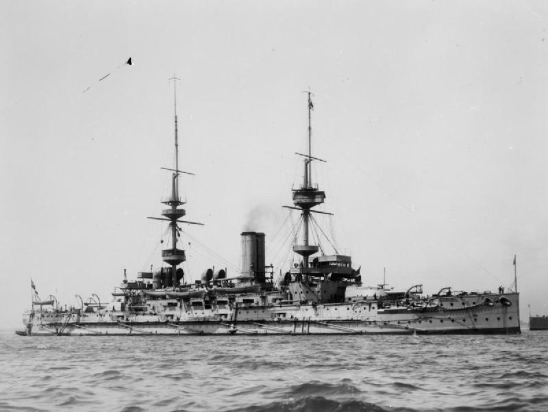 Acorazado Británico de la Clase Majestic HMS Illustrious 1895