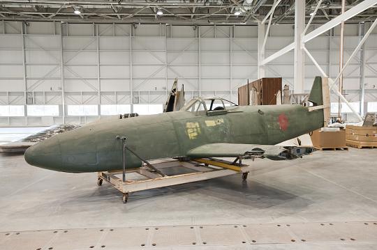 Nakajima J9Y Kikka conservado en el  Mary Baker Engen Restoration Hangar, del Steven F. Udvar-Hazy Center