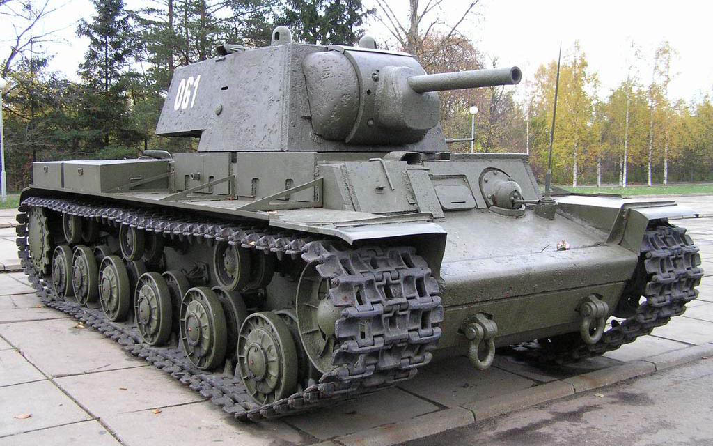 KV-1 Modelo 1940 conservado en el Breakthrough of the Siege of Leningrad Museum, Marino Leningrad Oblast, Rusia