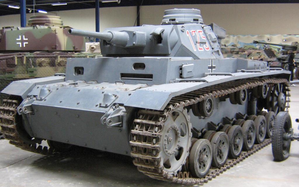 Panzerbefehlswagen Ausf. F conservado en el Musée des Blindés, Saumur. Francia