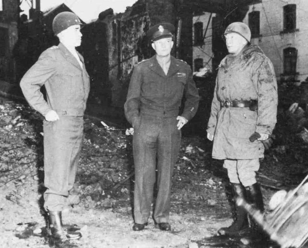 Bradley, Eisenhower y Patton