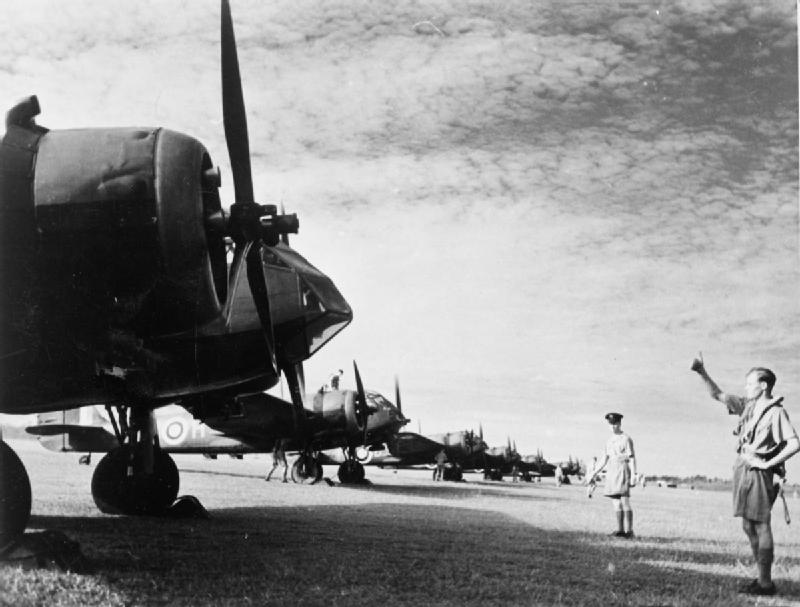 Bristol Blenheim del 62º Escuadrón de la RAF en Tengah, Singapur, antes de volar hacia el norte a su nueva base en Alor Star, en el norte de Malasia