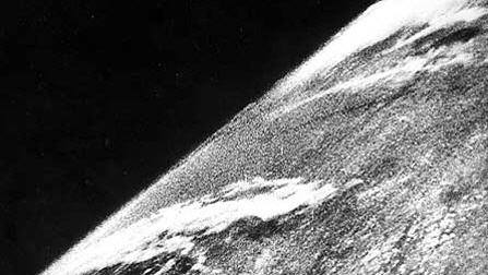 Primera foto de la Tierra desde el Espacio tomada por científicos americanos usando una V-2 capturada