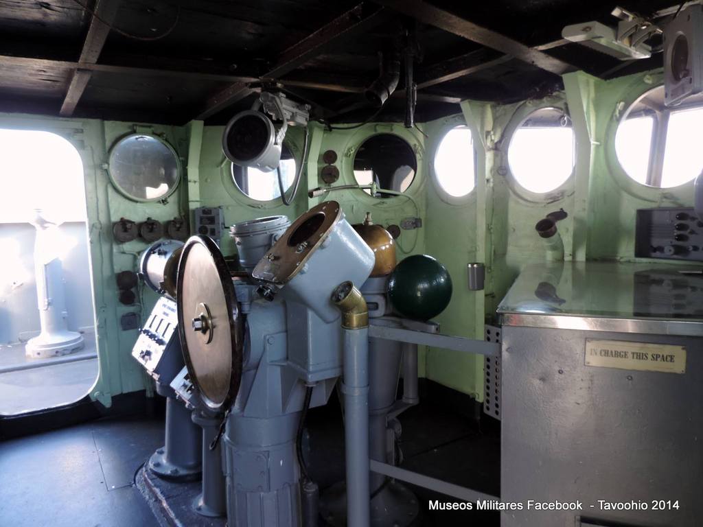 Vista interior del USS Laffey DD-724