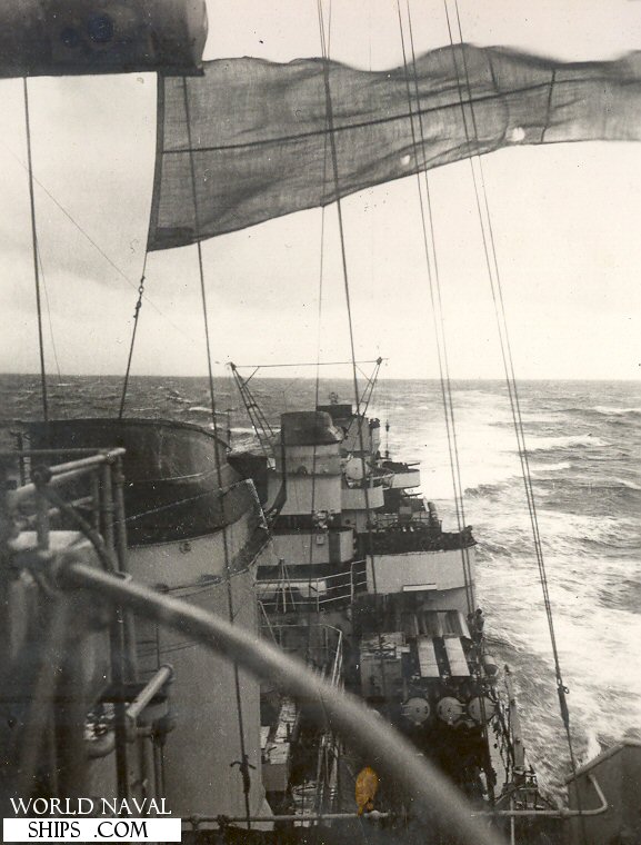 Vista de la cubierta del FN Le Fantasque en alta mar
