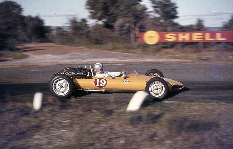 Car19_Gard800.jpg