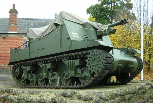Sexton conservado en el Military Museum, Aldershot, Gran Bretaña Sexton conservado en el Military Museum, Aldershot, Gran Bretaña