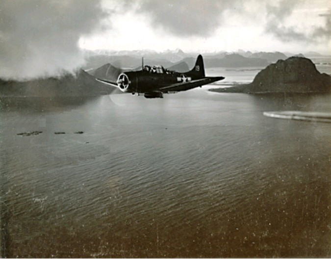 Un SBD-3 cerca de Bodo, Noruega, 4 de octubre de 1943