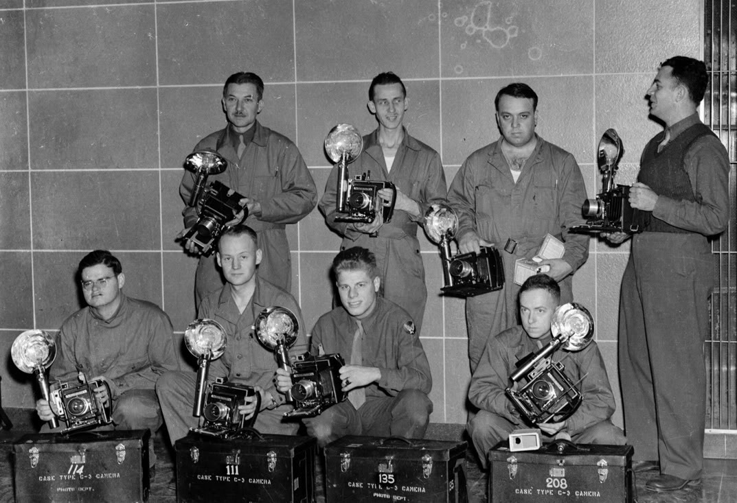 Instructor y alumnos de la Escuela Naval de Fotografía. Pensacola, 1942