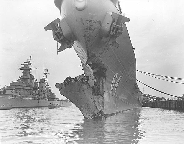 Daños sufridos por el USS Wisconsin