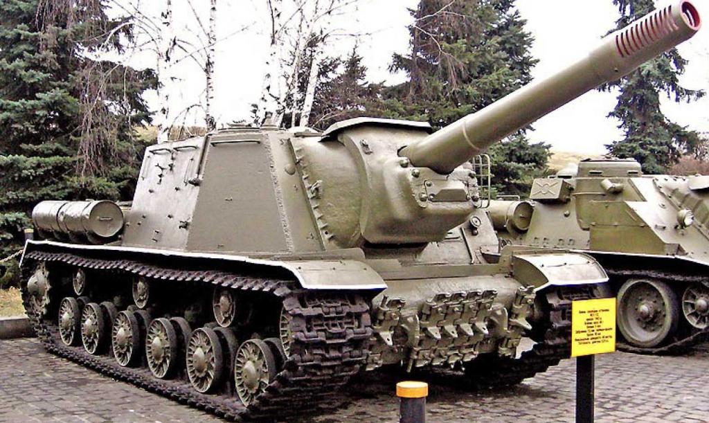 ISU-152 conservado en el Museum of the Great Patriotic War, Kiev, Ucrania