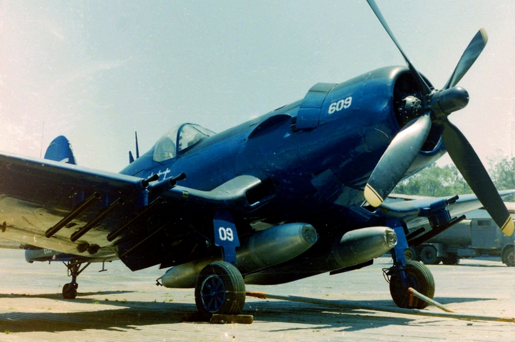 Corsair F4U-4 Honduras FAH 610