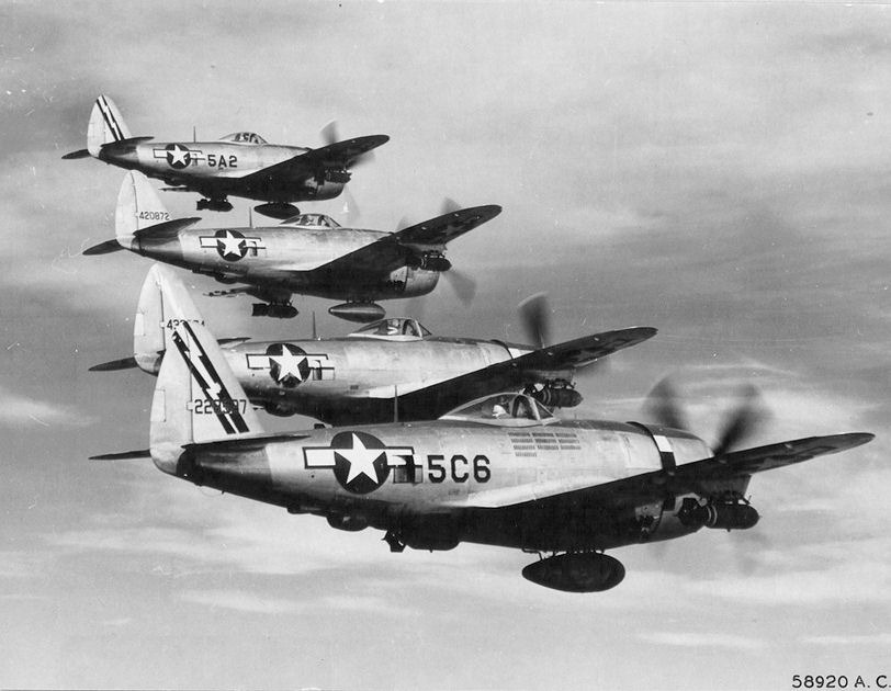 Formación de P-47D