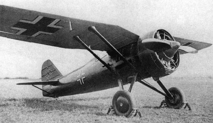 Un PZL P.7 capturado y pintado con los colores de la Luftwaffe