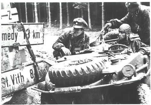 Kubelwagen durante la ofensiva de las Ardenas
