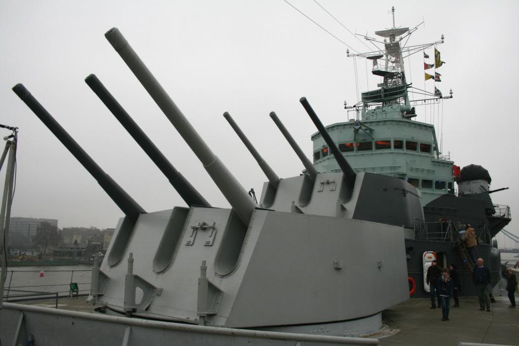 Artillería triple Mk XXIII de 175 toneladas