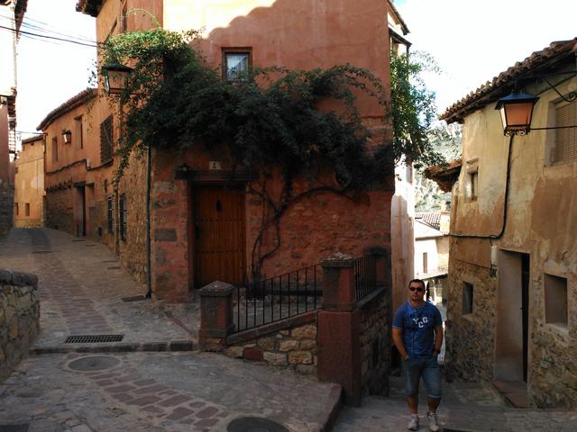 DE PUENTE POR LA SIERRA DE ALBARRACÍN, TERUEL Y ALREDEDORES CON NIÑOS - Blogs de España - 7 horas en Albarracín y diario de un topo (acueducto romano Gea-Albarracín) (11)