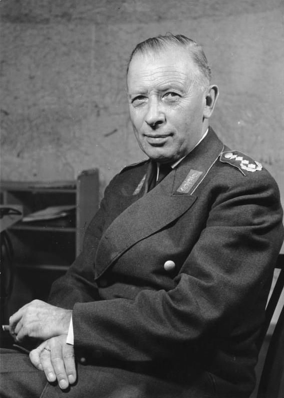 Teniente General Adolf Heusinger