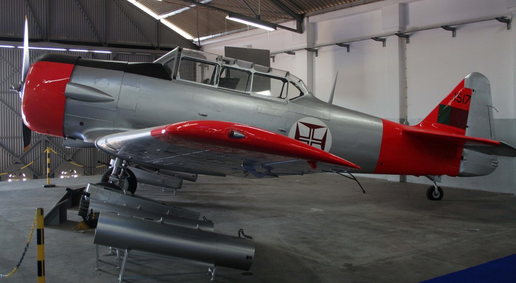 T-6 Texan en el museo de la Fuerza Aérea Portuguesa