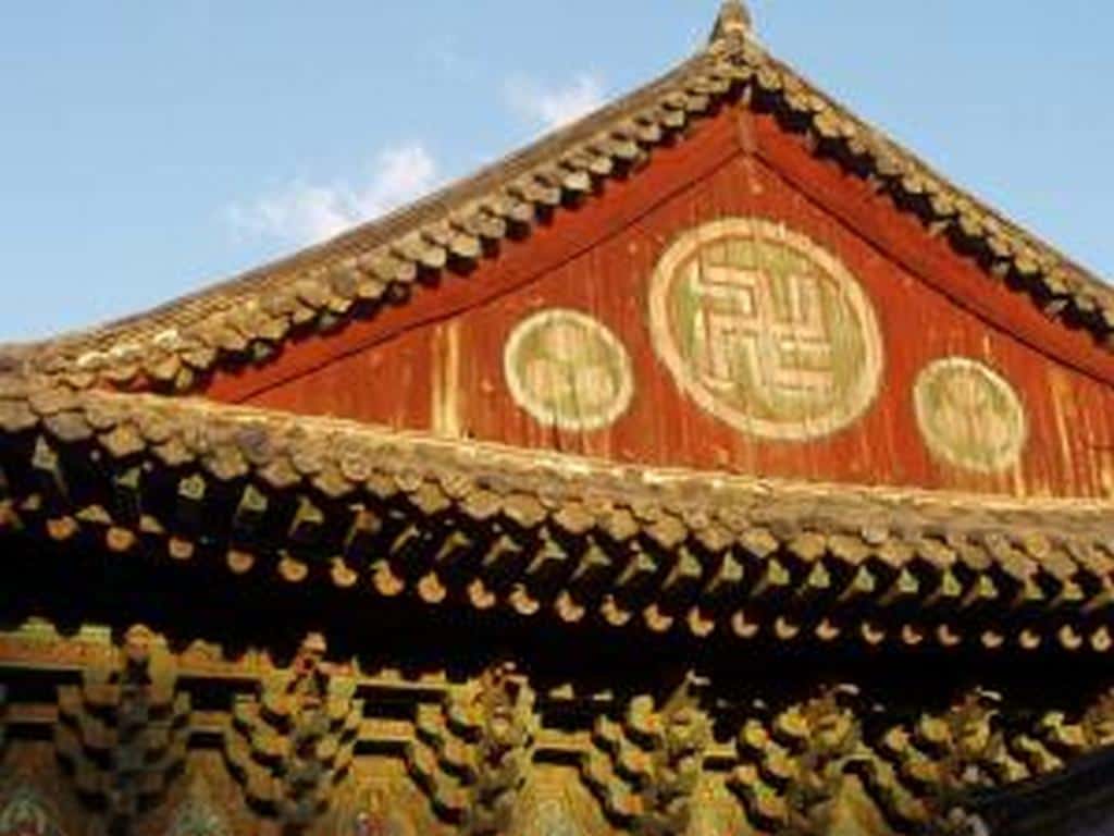 Esvástica levógira en un templo budista coreano