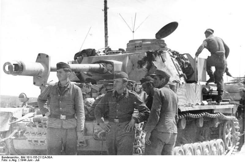 Panzer IV aleman mostrando la dureza de los combates