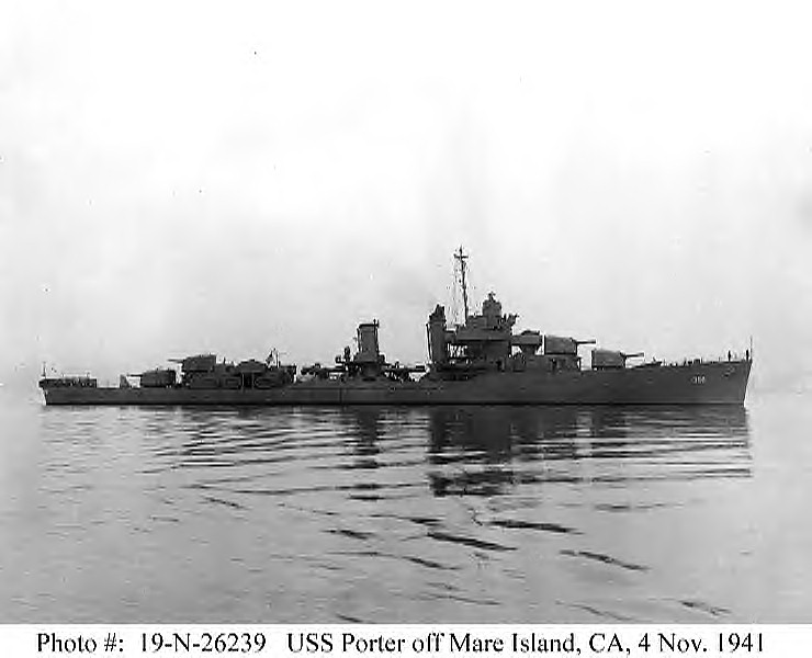 El USS Porter frente a Mare Island, 4 de noviembre de 1941