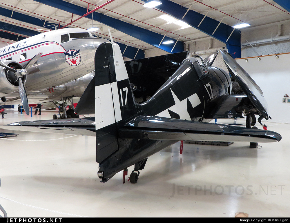 Grumman F6F-5N Hellcat Nº de Serie 94204 conservado en el Lone Star Flight Museum en Galveston, Texas