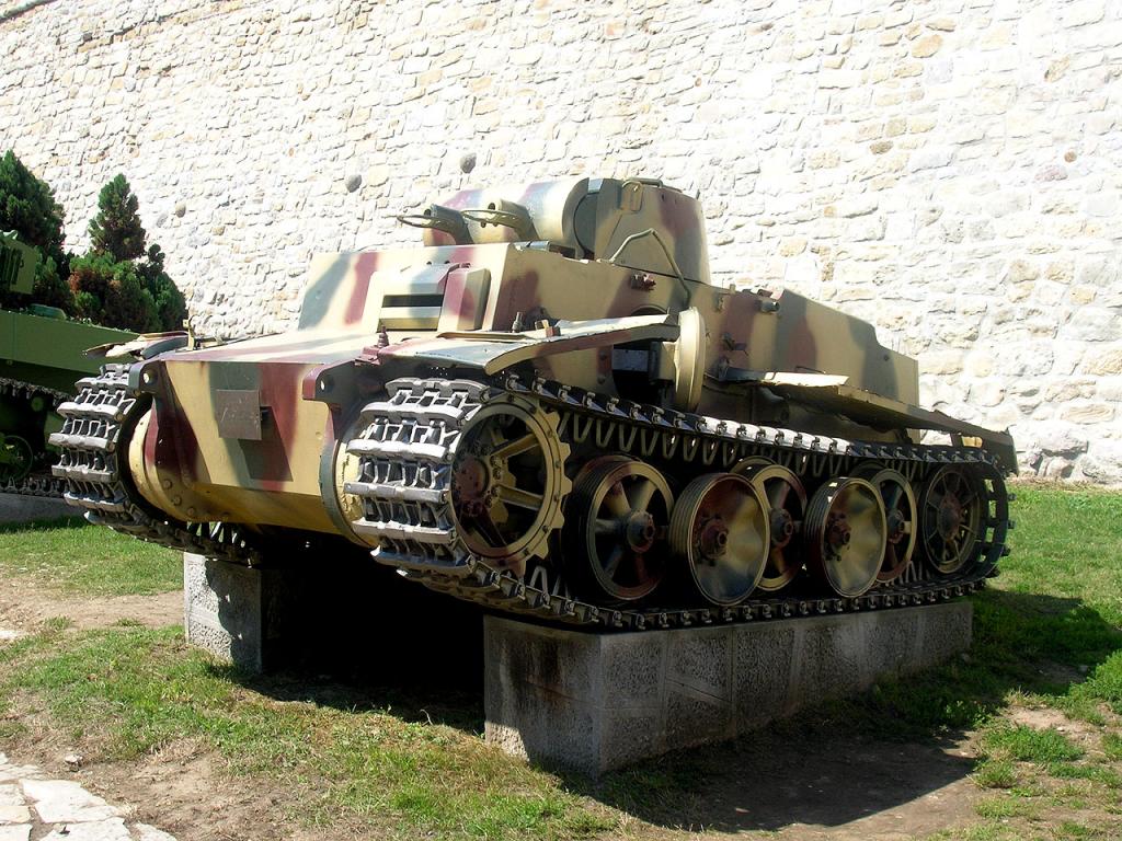 PzKpfw I Ausf. F conservado en el Belgrade Military Museum, Serbia
