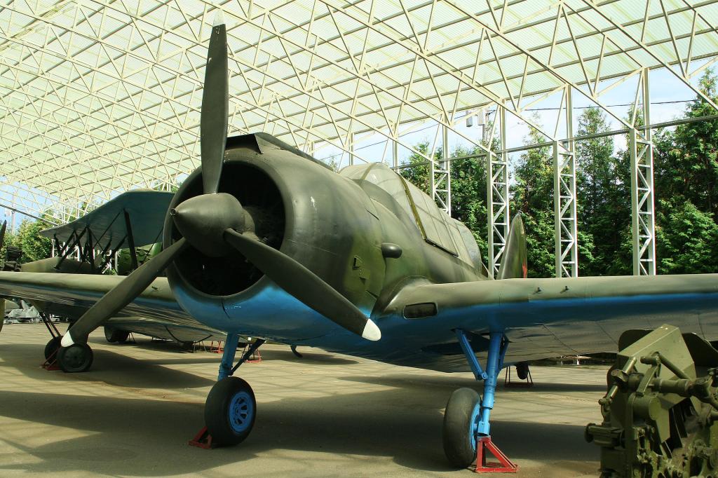 Sukhoi Su-2 27 conservado en el Central Museum of Great Patriotic War en el Parque de la Vistoria en Moscu, Rusia