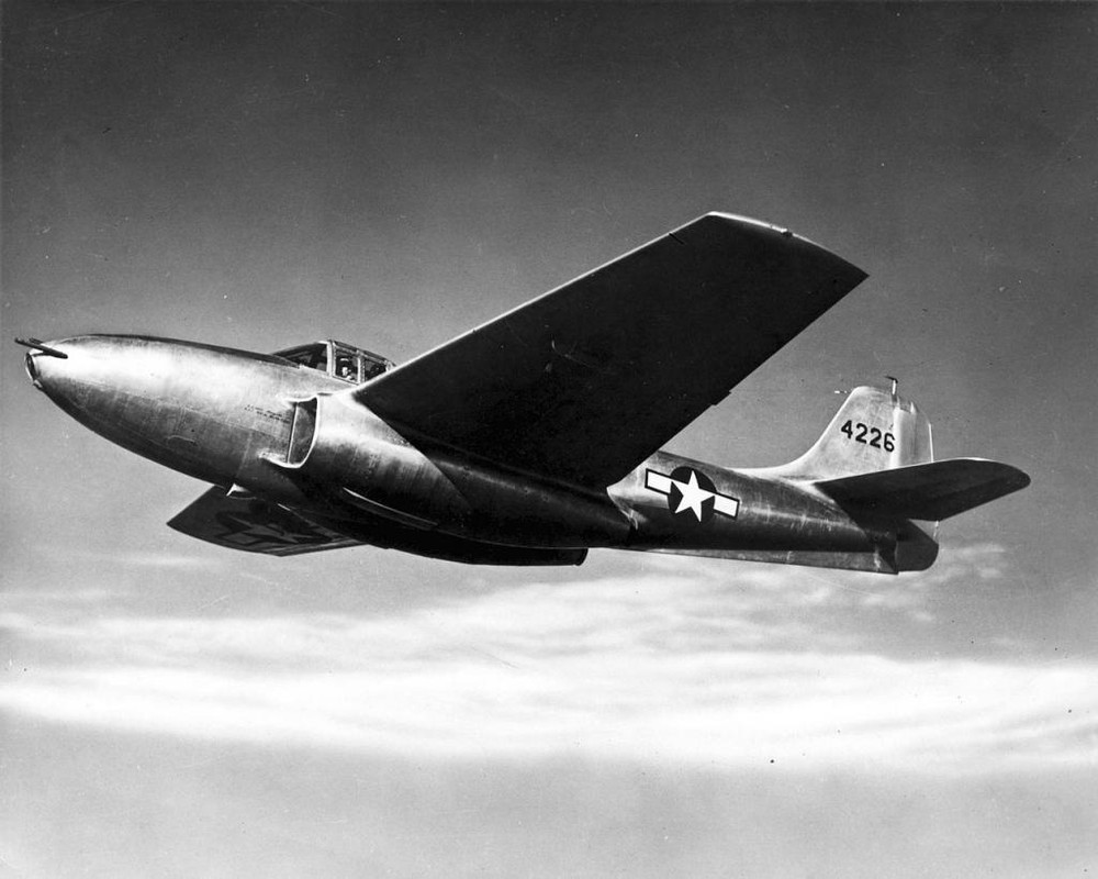 Bell P-59B Airacomet en vuelo