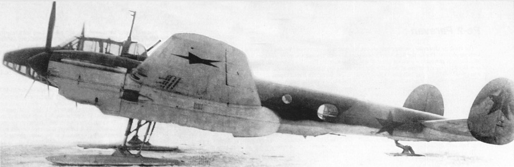 Un Pe-2 con esquíes