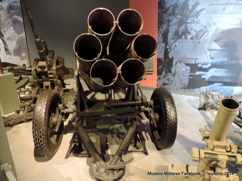 15 cm Nebelwerfer 41 expueto en el Canadian War Museum