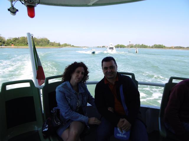 Disfrutando de Venecia una semana con niños - Blogs de Italia - Saltando las islas: Burano, Torcello, Lido. Castelo (4)