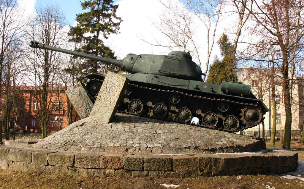 IS-2 m1943 conservado en Lebork, Polonia