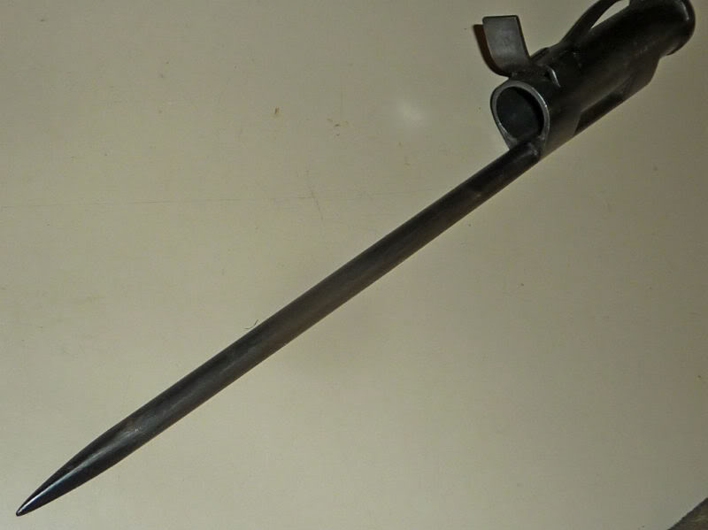 Bayoneta fabricada especialmente para la Sten