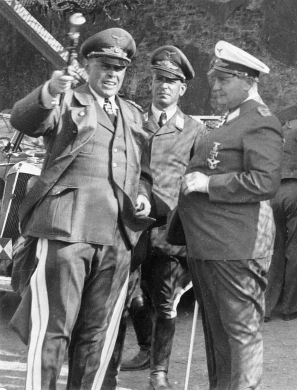 Albert Kesselring, Wilhelm Spiedel, Hermann Goering en Francia, cerca de Calais, 1940