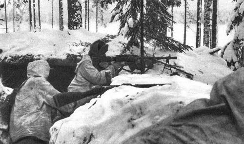 1940 soldados finlandeses en el frente de Kolla