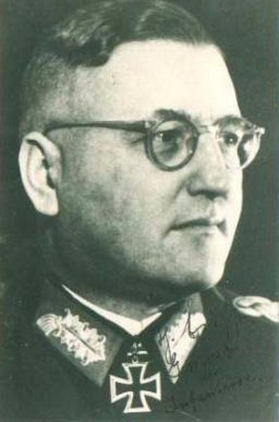 General de Infantería Theodor Busse