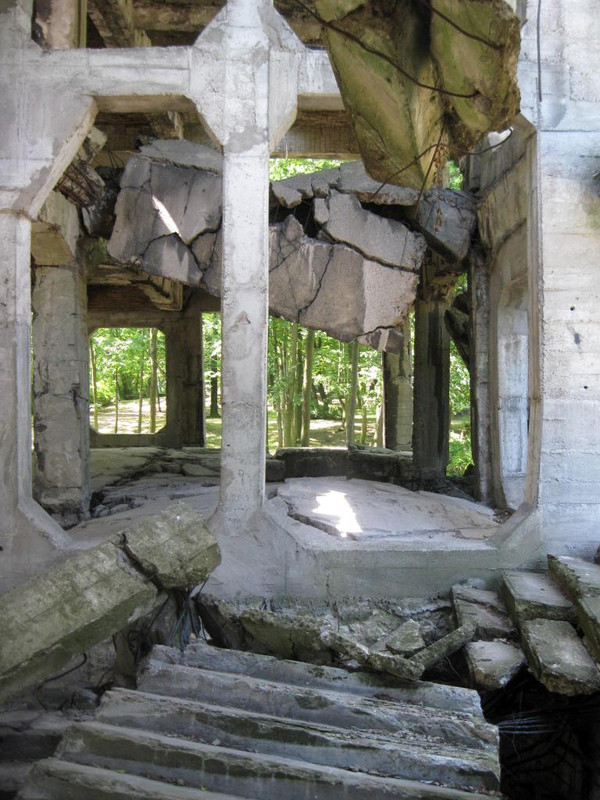 Fotografía actual de los restos de las construcciones polacas en Westerplatte