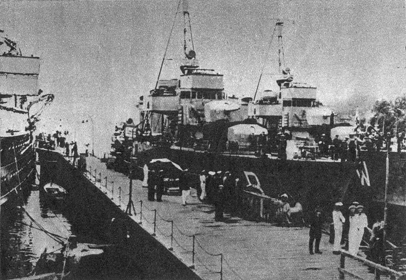 Destructores Polaco ORP Burza B y ORP Wicher W en Kiel, en 1935