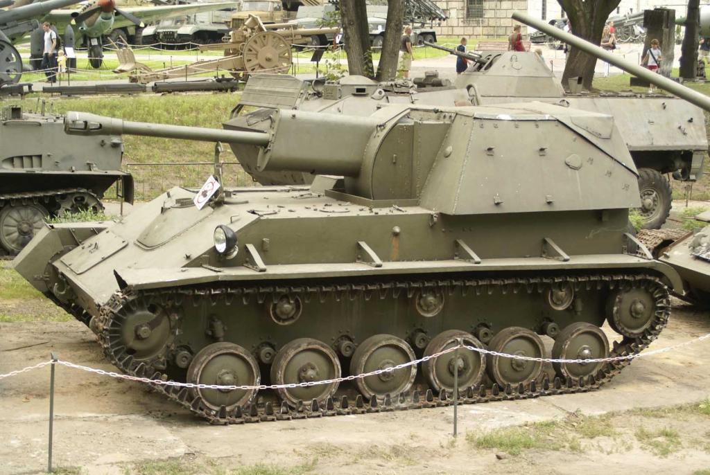SU-76M conservado en el Polish Army Museum, Varsovia, Polonia
