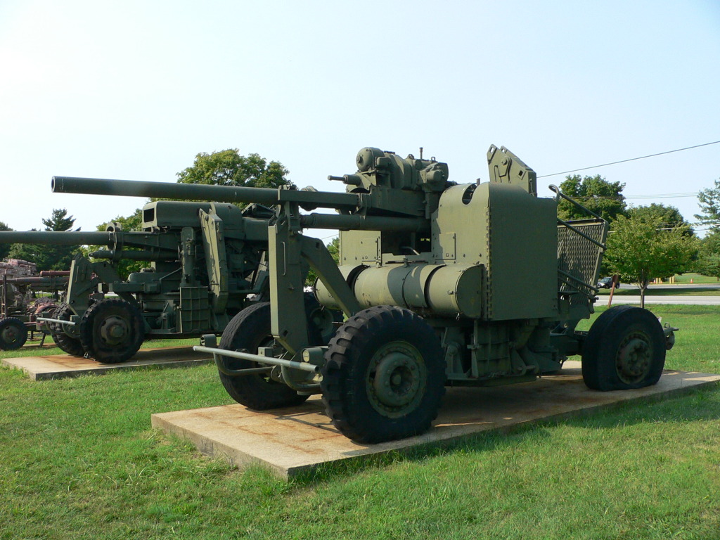 Un M2 de 90 mm conservado en el United States Army Ordnance Museum