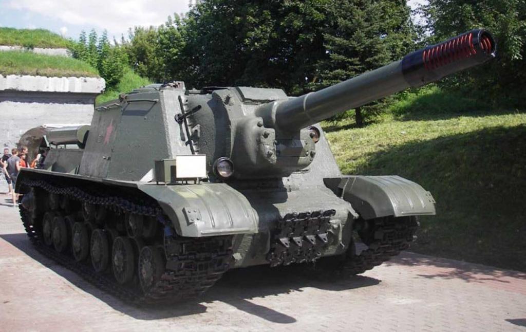 ISU-152 conservado en Brest Fortress, Brest, Brest Voblast, Bielorrusia